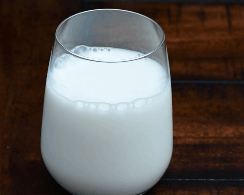 2 vasos de leche al día ayuda a los niños a controlar su glucosa